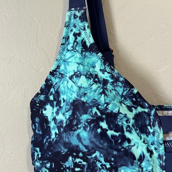 Balance Collection Swim Top - Picture 3 of 6